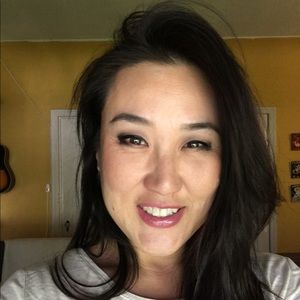 Meet your Posher, Nia